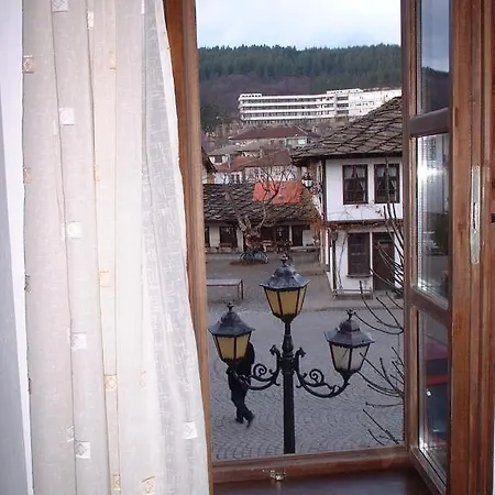 Art - M Gallery Triawna