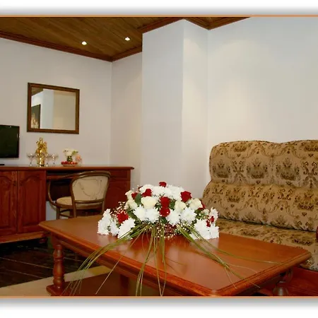 Art - M Gallery