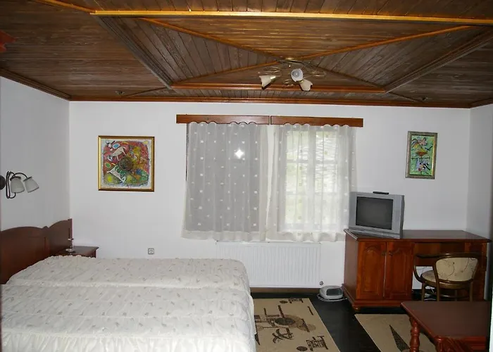 Art - M Gallery Hotel 3*